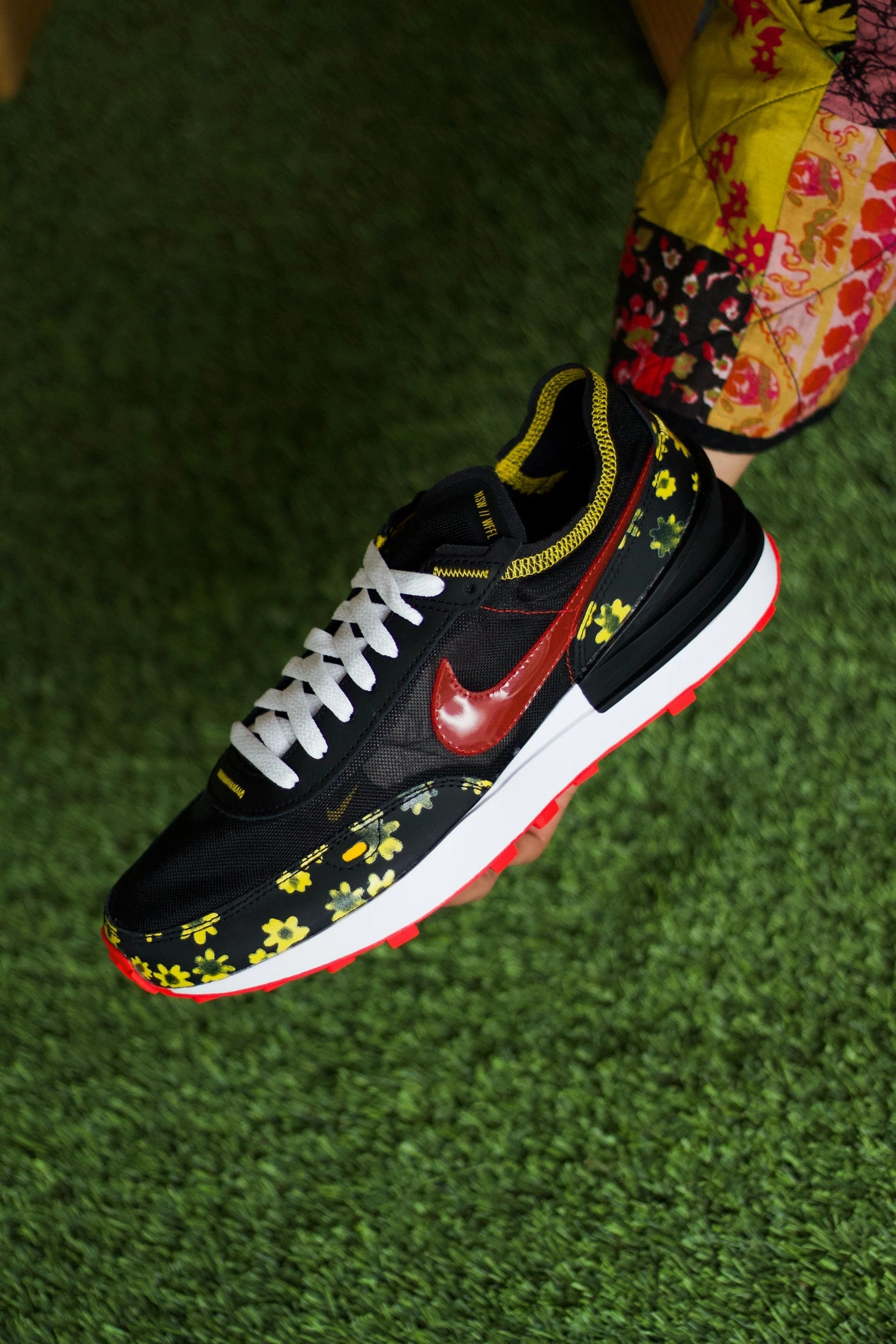 NIKE WAFFLE ONE SUNFLOWER