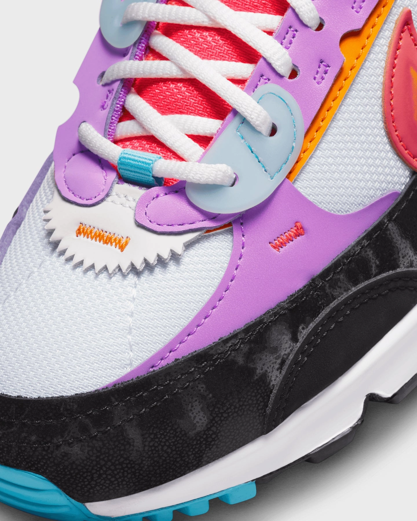 Nike Women's Air Max 90 Futura White/Bright Crimson