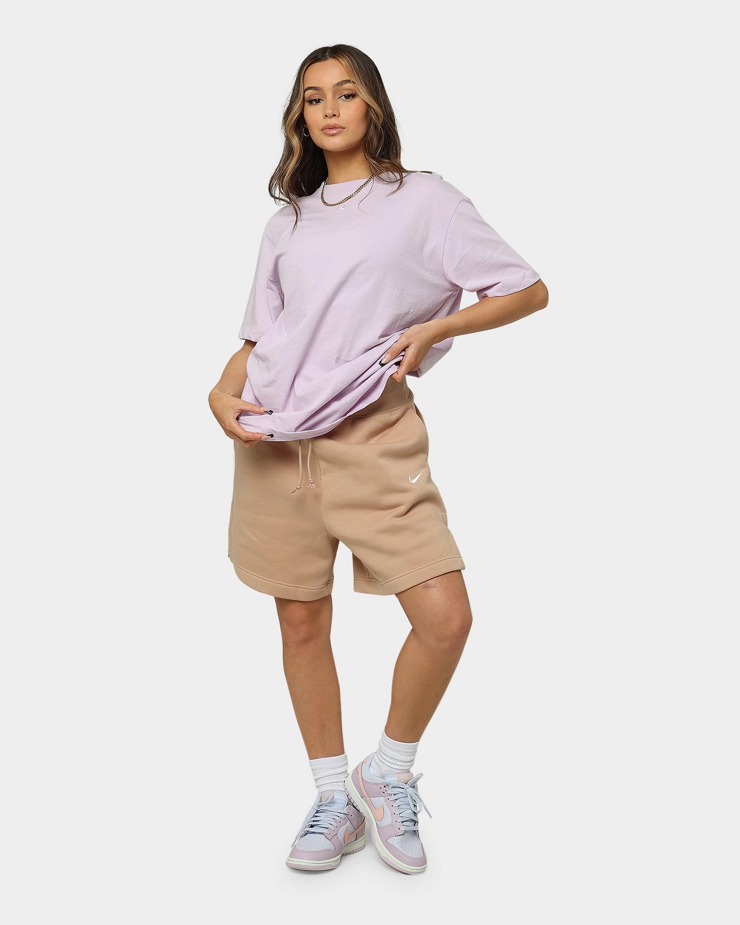 Nike Women's Sportswear Essentials T-Shirt Doll/White