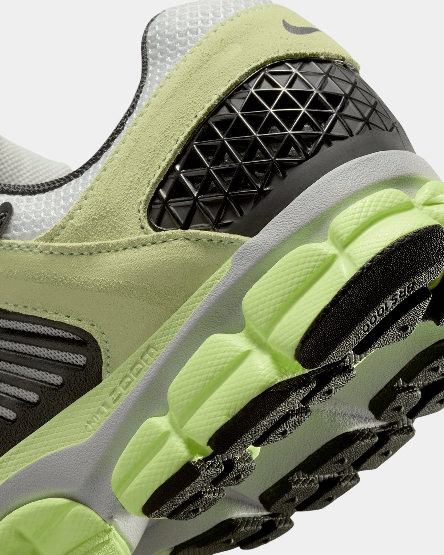 Nike Zoom Vomero 5 Barely Volt/Platinum
