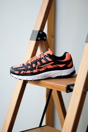 P-6000 HYPER CRIMSON