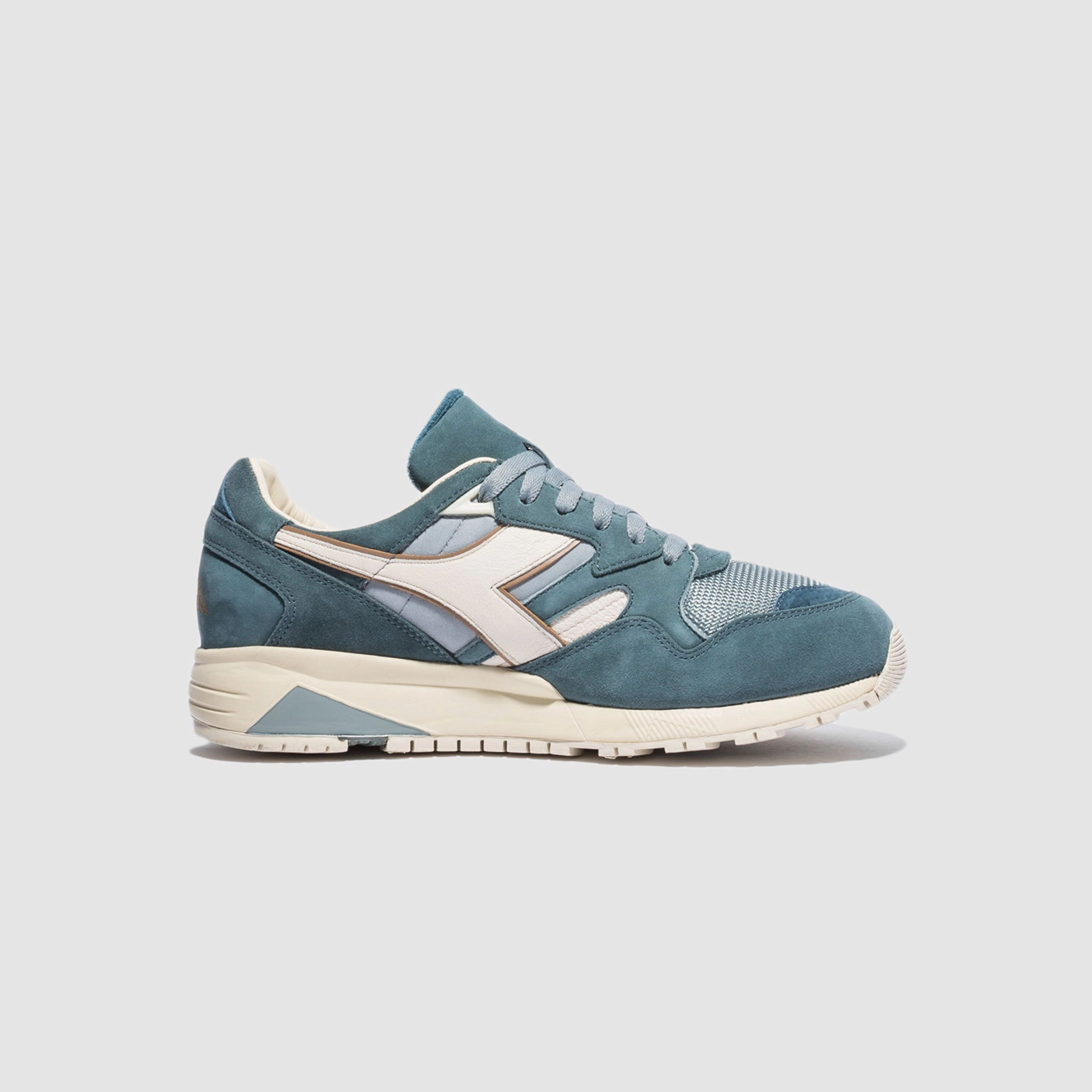 PACKER X DIADORA N9002 MOLVENO