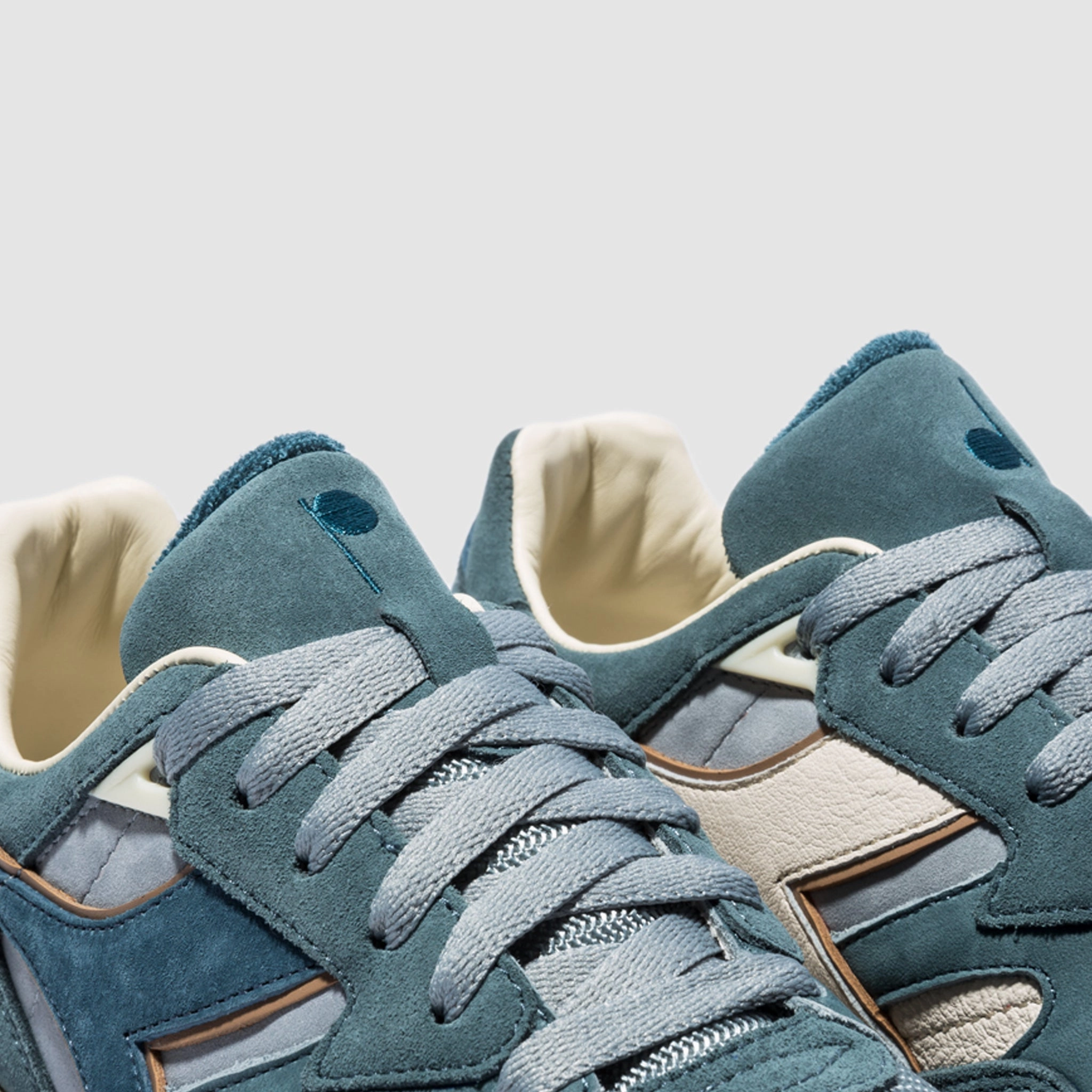 PACKER X DIADORA N9002 MOLVENO