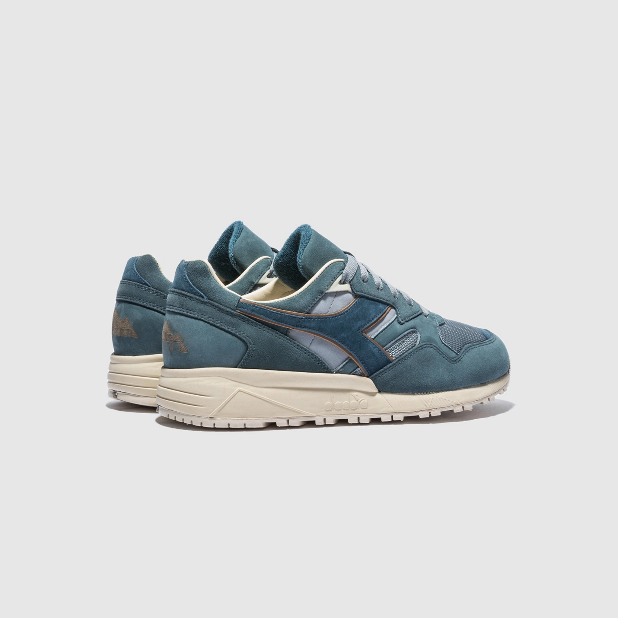 PACKER X DIADORA N9002 MOLVENO