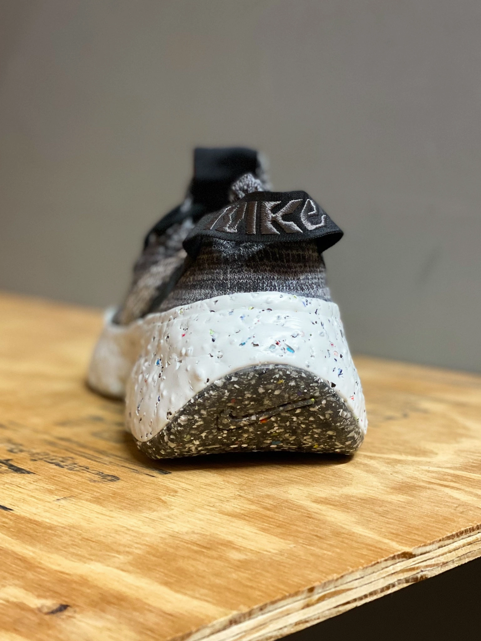 SPACE HIPPIE 04 IRON GREY