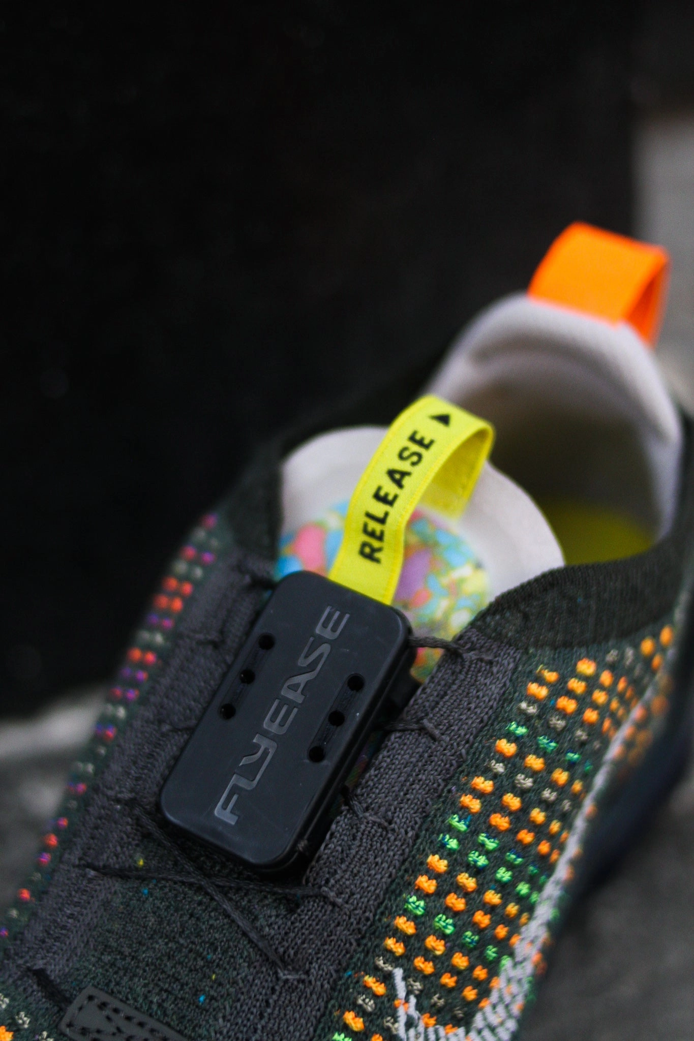 VAPORMAX 2020 FK NEWSPRINT GREY