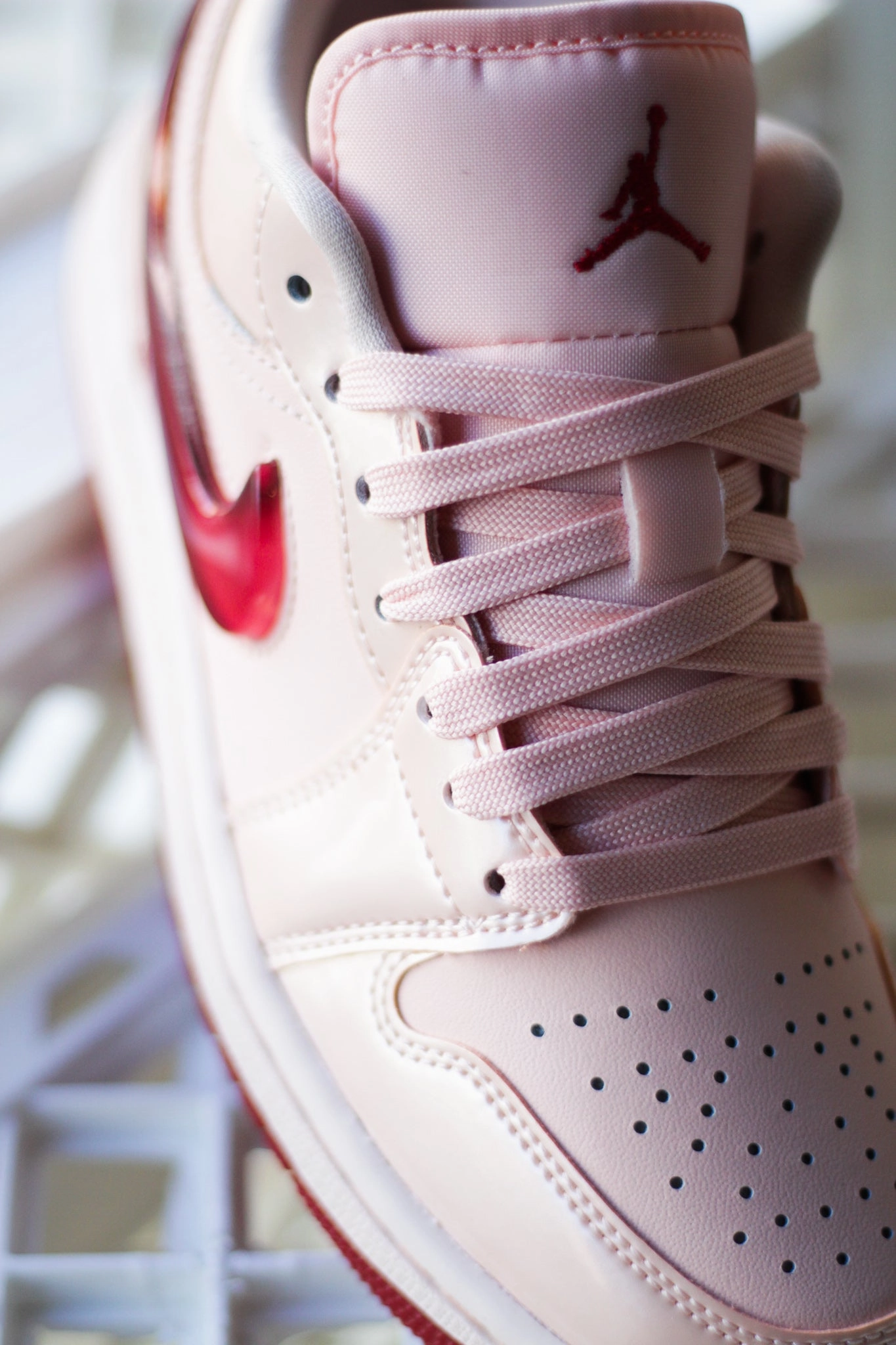 W AIR JORDAN 1 LOW SE WASHED CORAL/GYM RED-WASHED CORAL