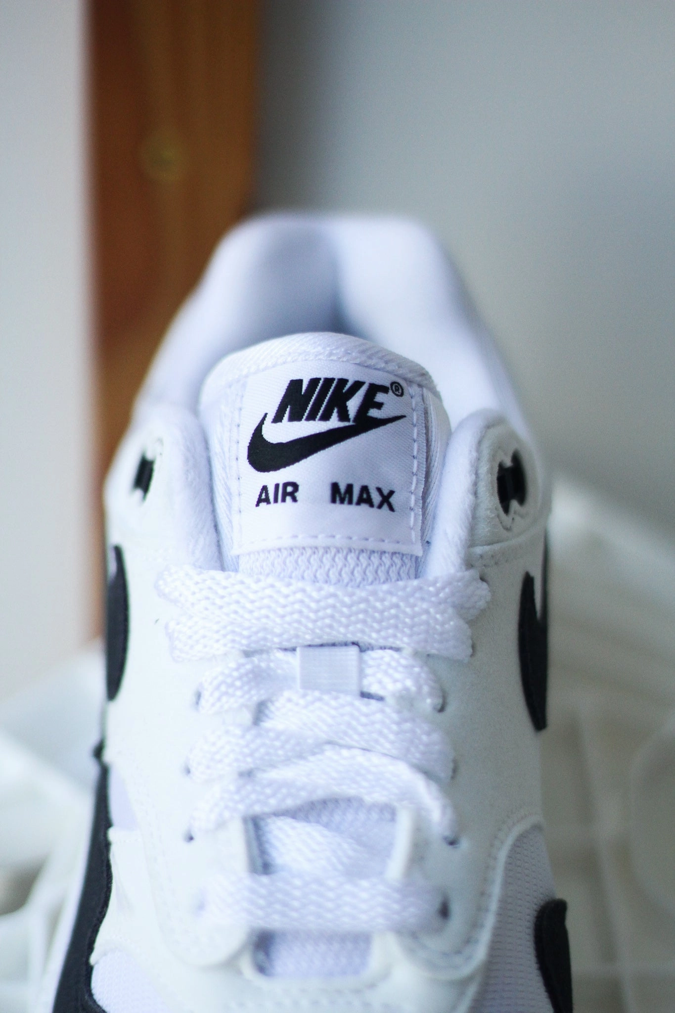 W AIR MAX 1 BLACK