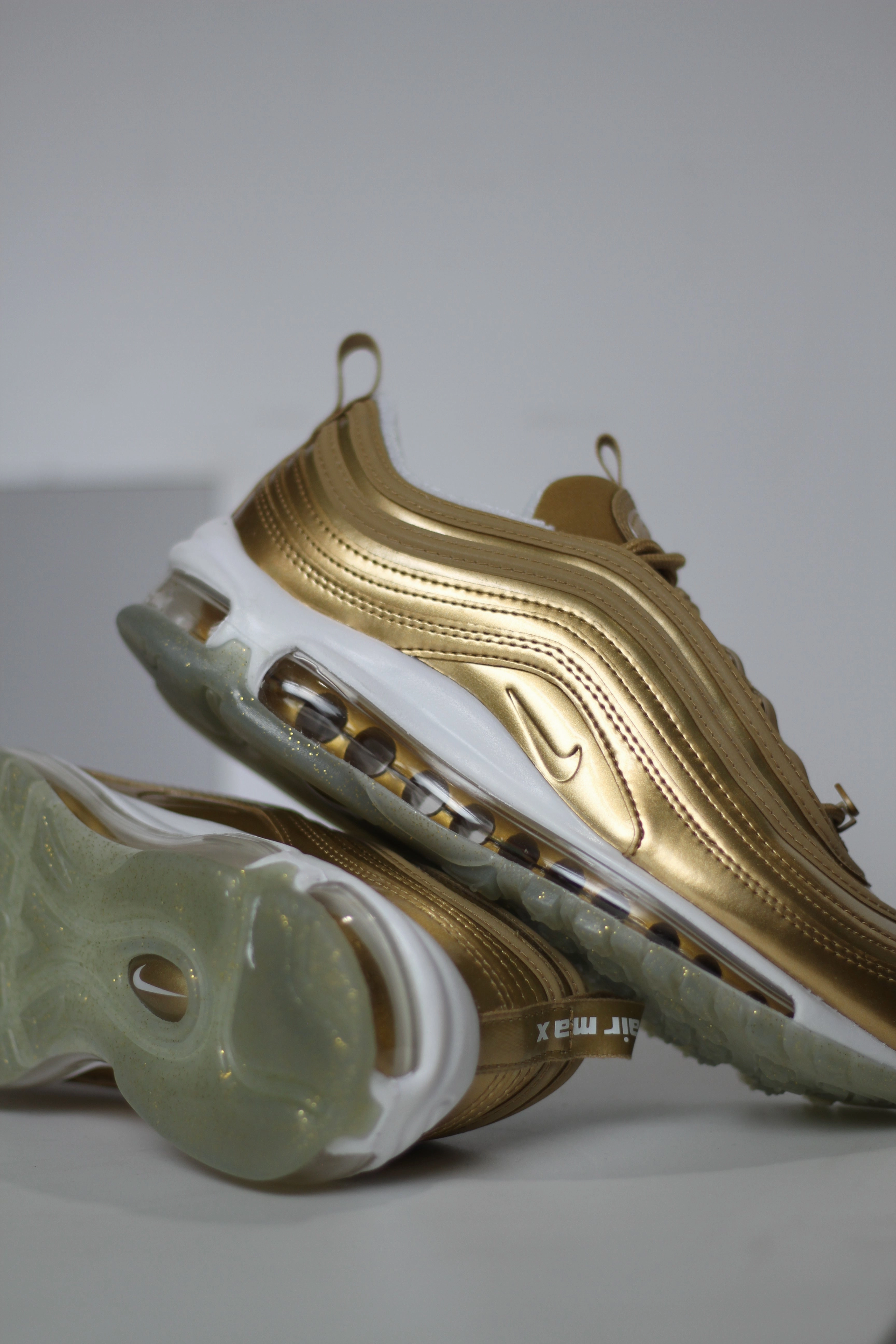 W AIR MAX 97 METALLIC GOLD