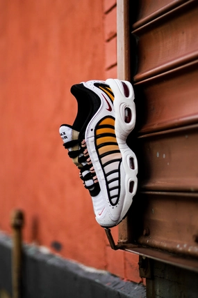 W AIR MAX TAILWIND WHITE