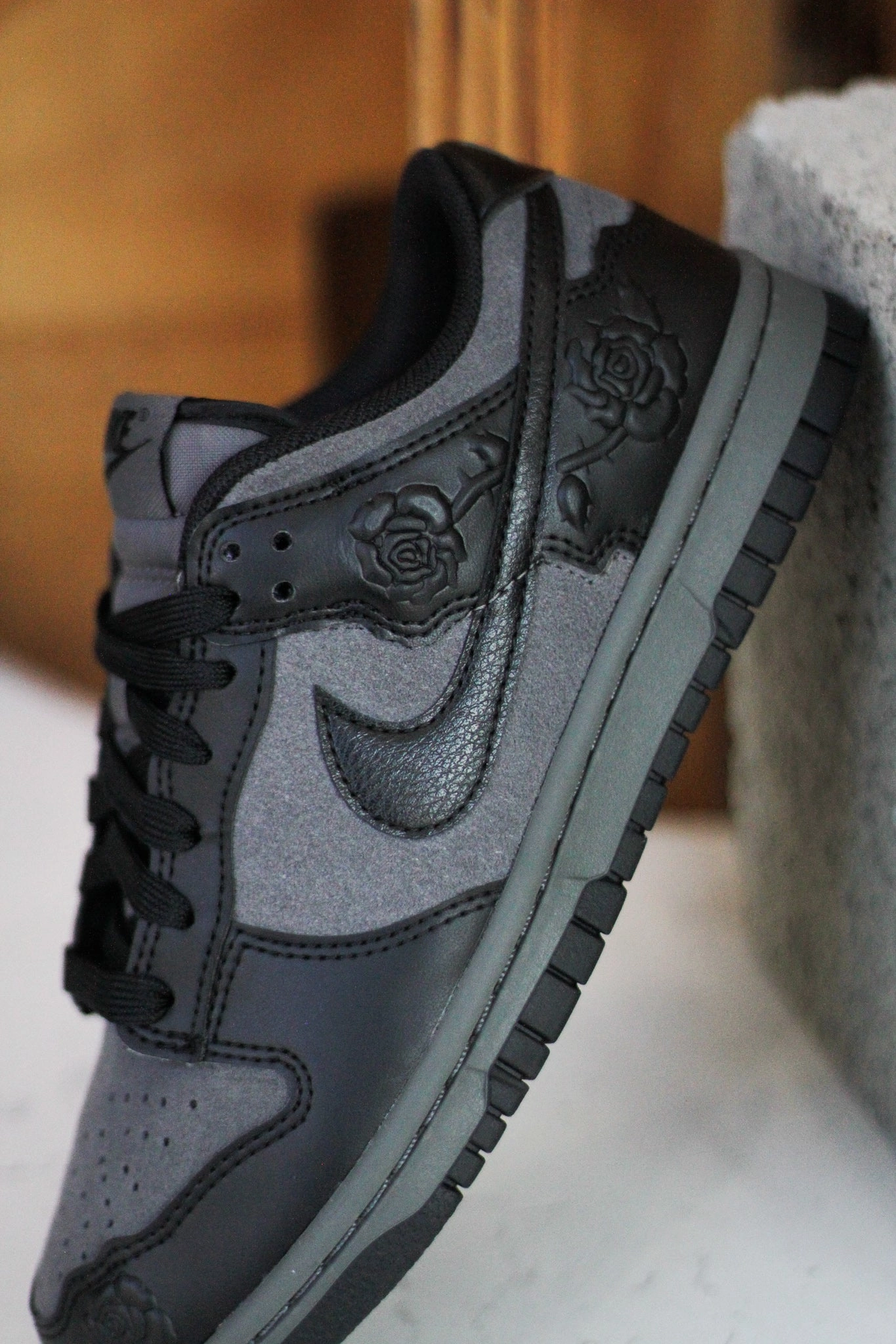 W DUNK LOW IRON GREY/BLACK-IRON GREY