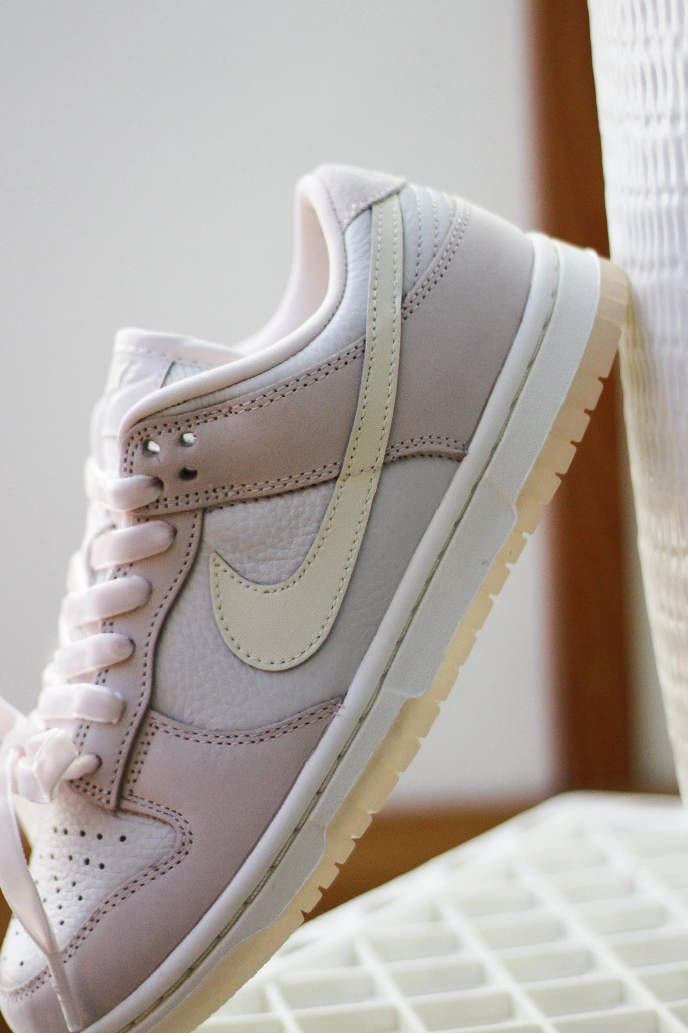 W DUNK LOW PRM LIGHT SOFT PINK