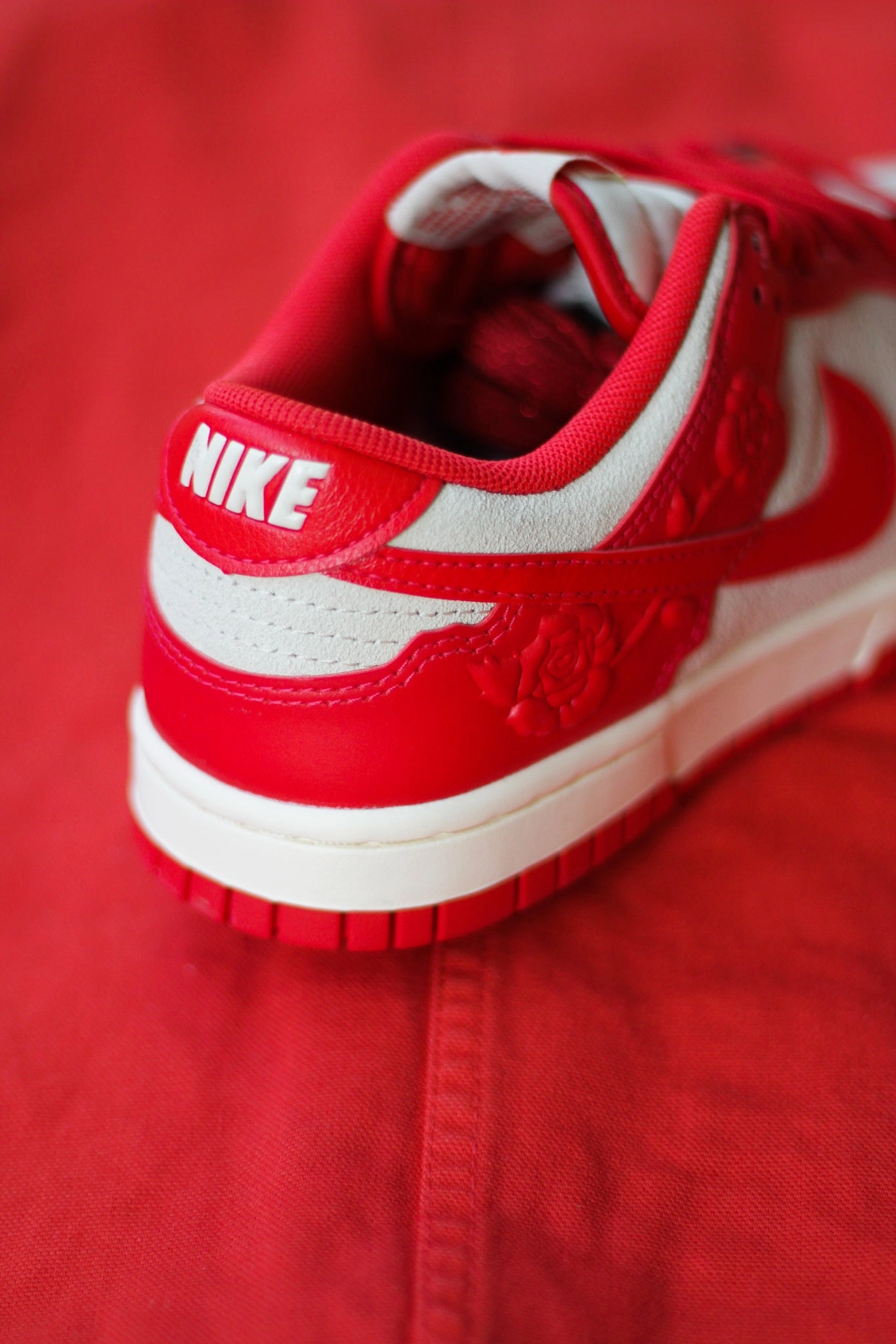W DUNK LOW UNIVERSITY RED