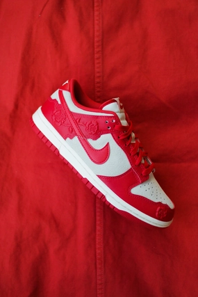 W DUNK LOW UNIVERSITY RED
