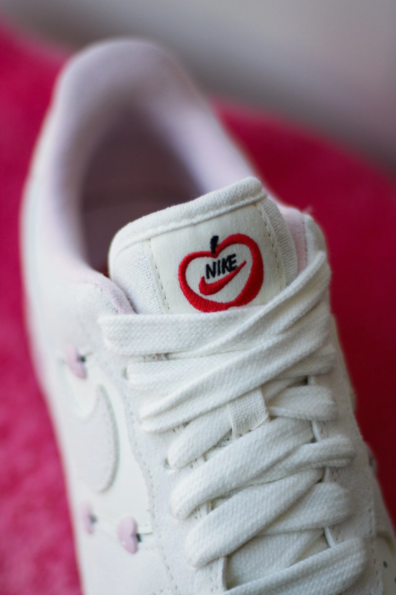 W NIKE AIR FORCE 1 '07 LX SAIL/SAIL-SAIL-PINK FOAM