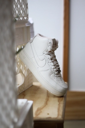 W NIKE AIR FORCE 1 SCULPT SAIL