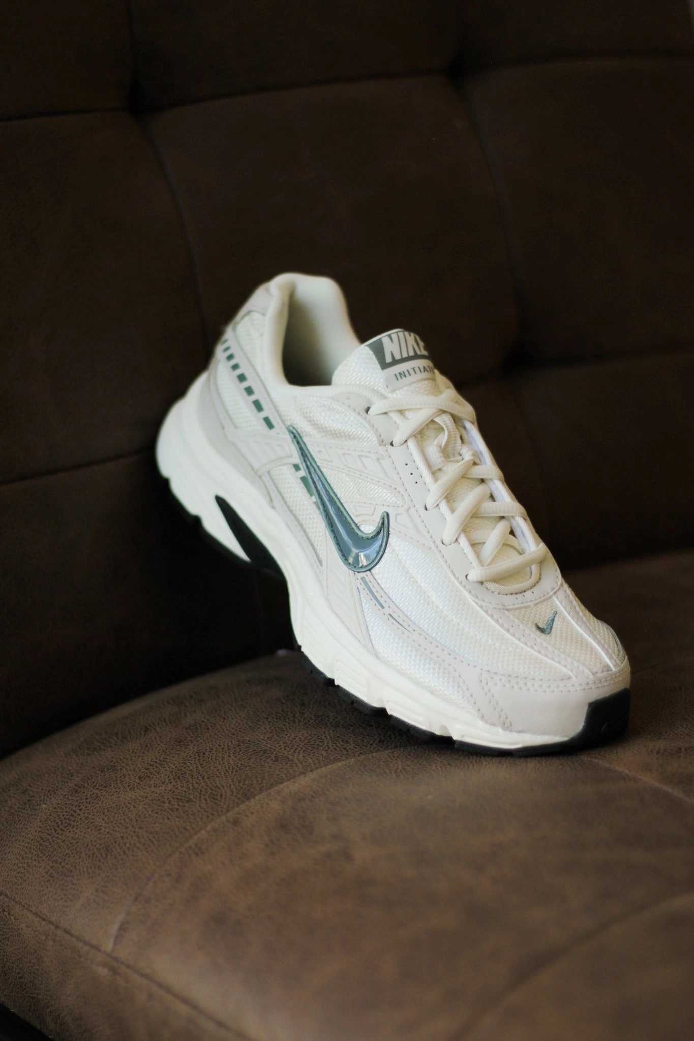 W NIKE INITIATOR SOFT PEARL/CLAY GREEN-LT OREWOOD BRN