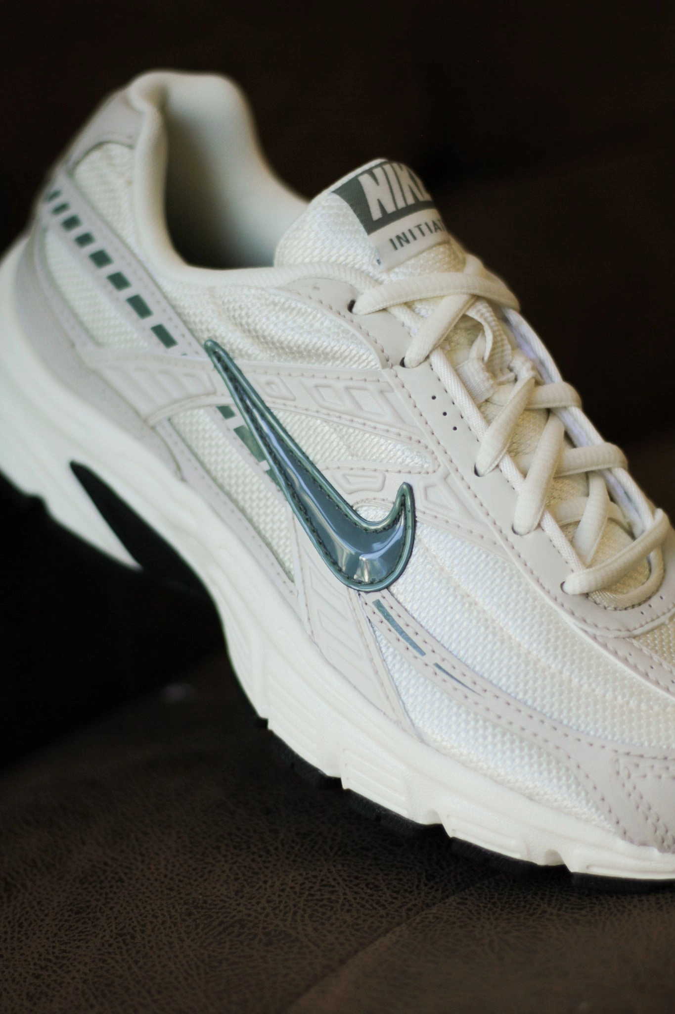 W NIKE INITIATOR SOFT PEARL/CLAY GREEN-LT OREWOOD BRN