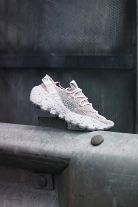W NIKE SPACE HIPPIE 04 WHT/MEAN GREEN