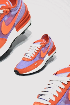 W NIKE WAFFLE ONE TEAM ORANGE