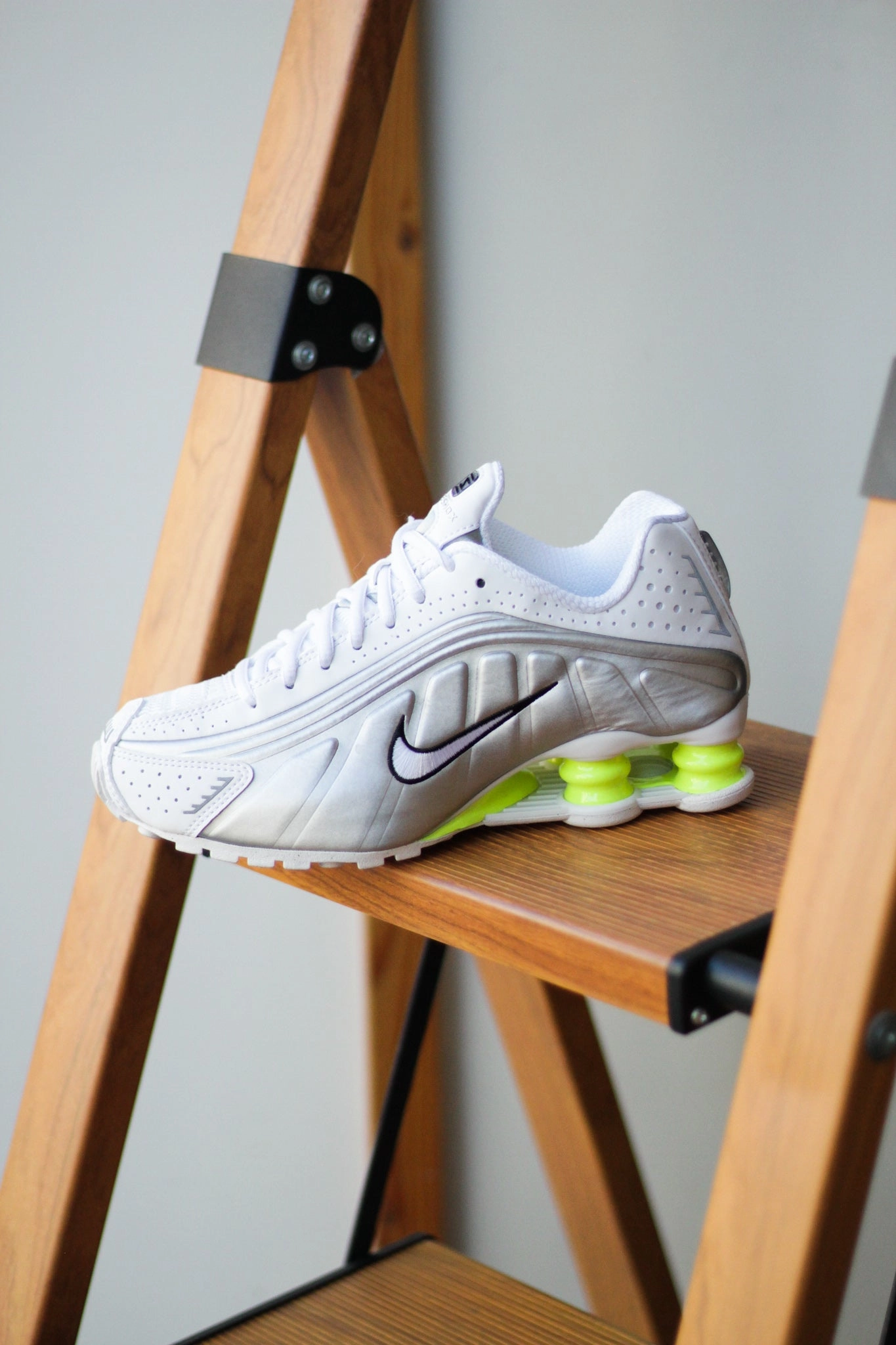 W SHOX R4 WHITE/VOLT