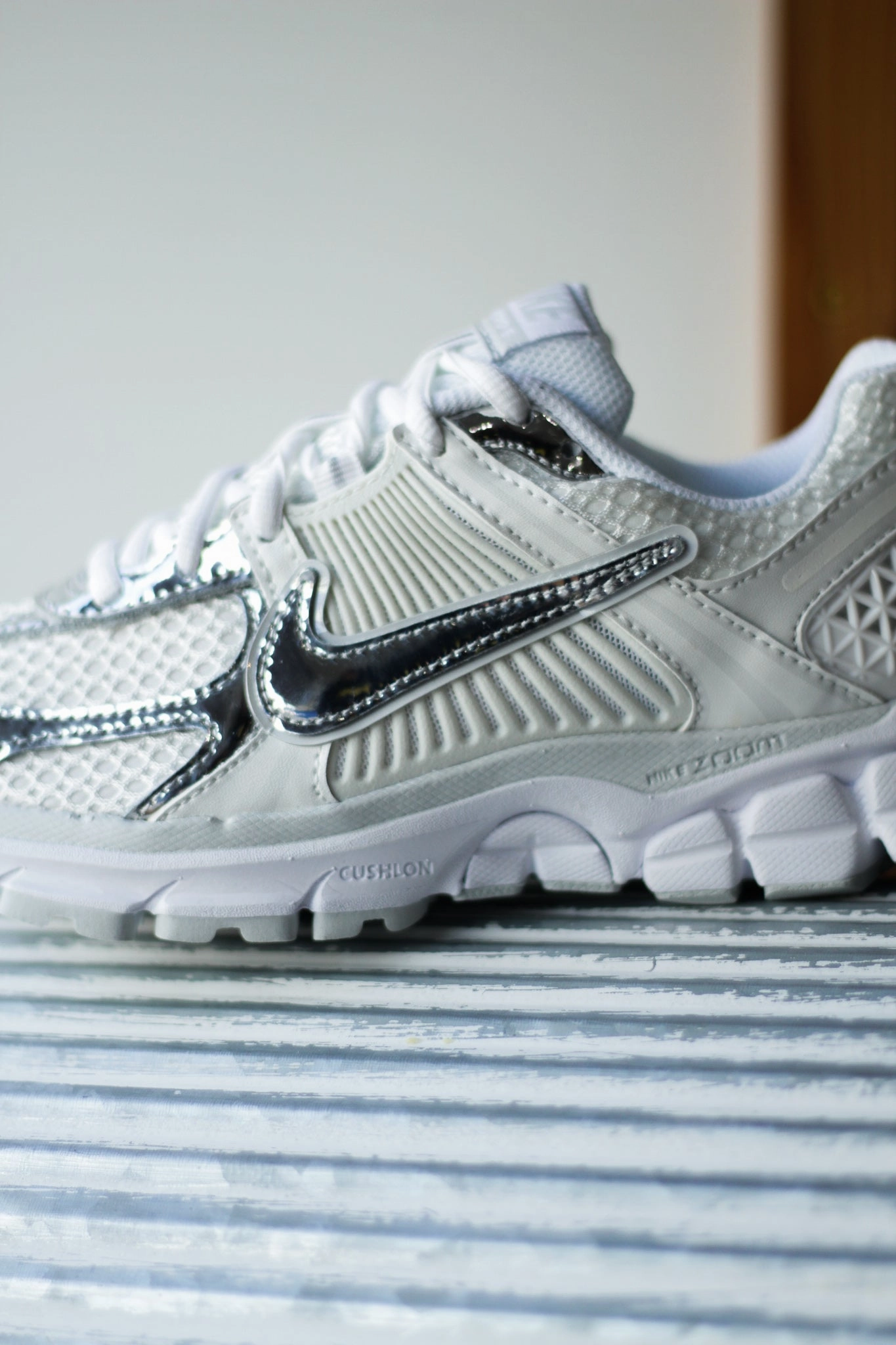 W ZOOM VOMERO 5 WHITE/METALLIC SILVER