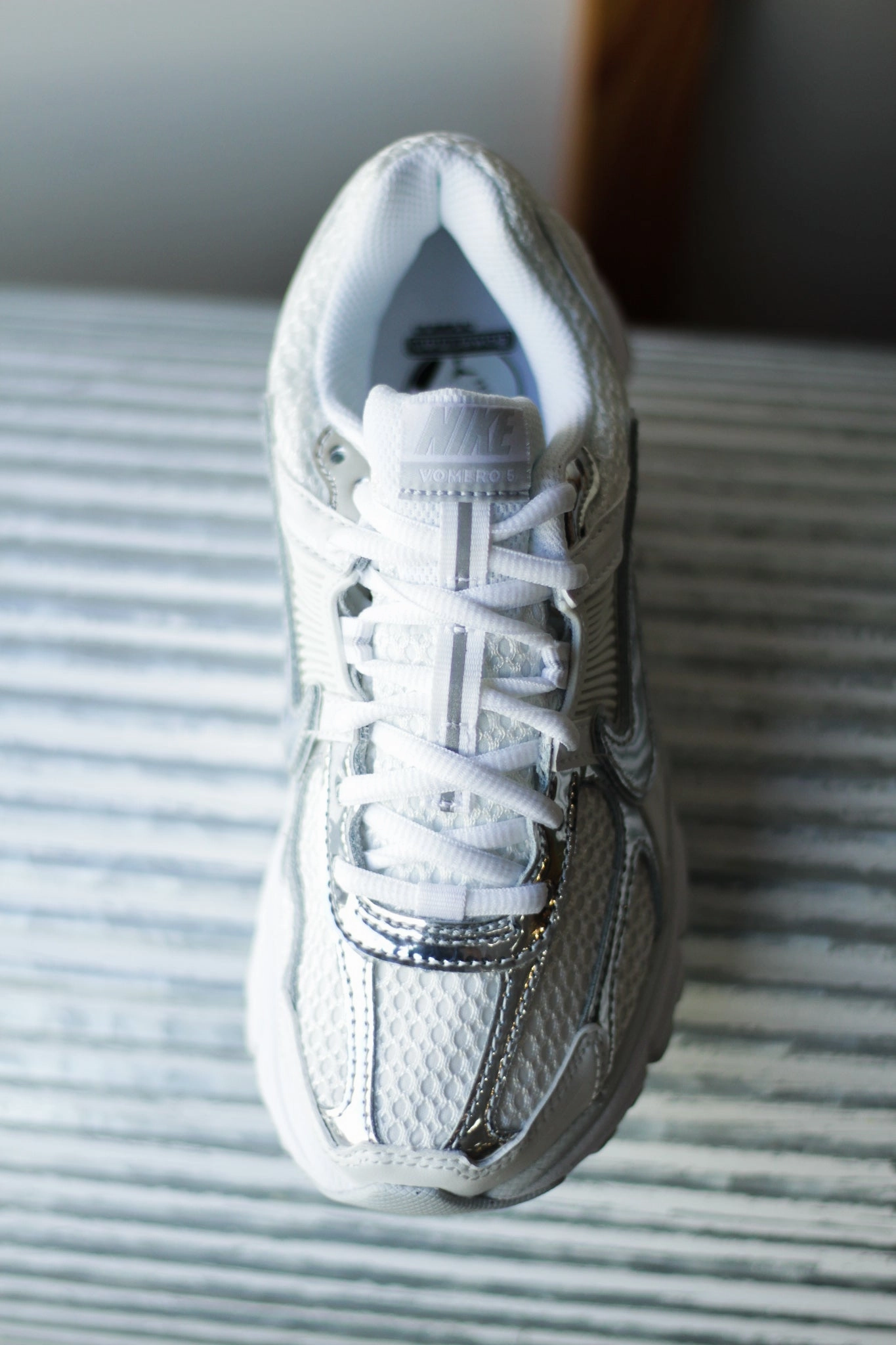 W ZOOM VOMERO 5 WHITE/METALLIC SILVER