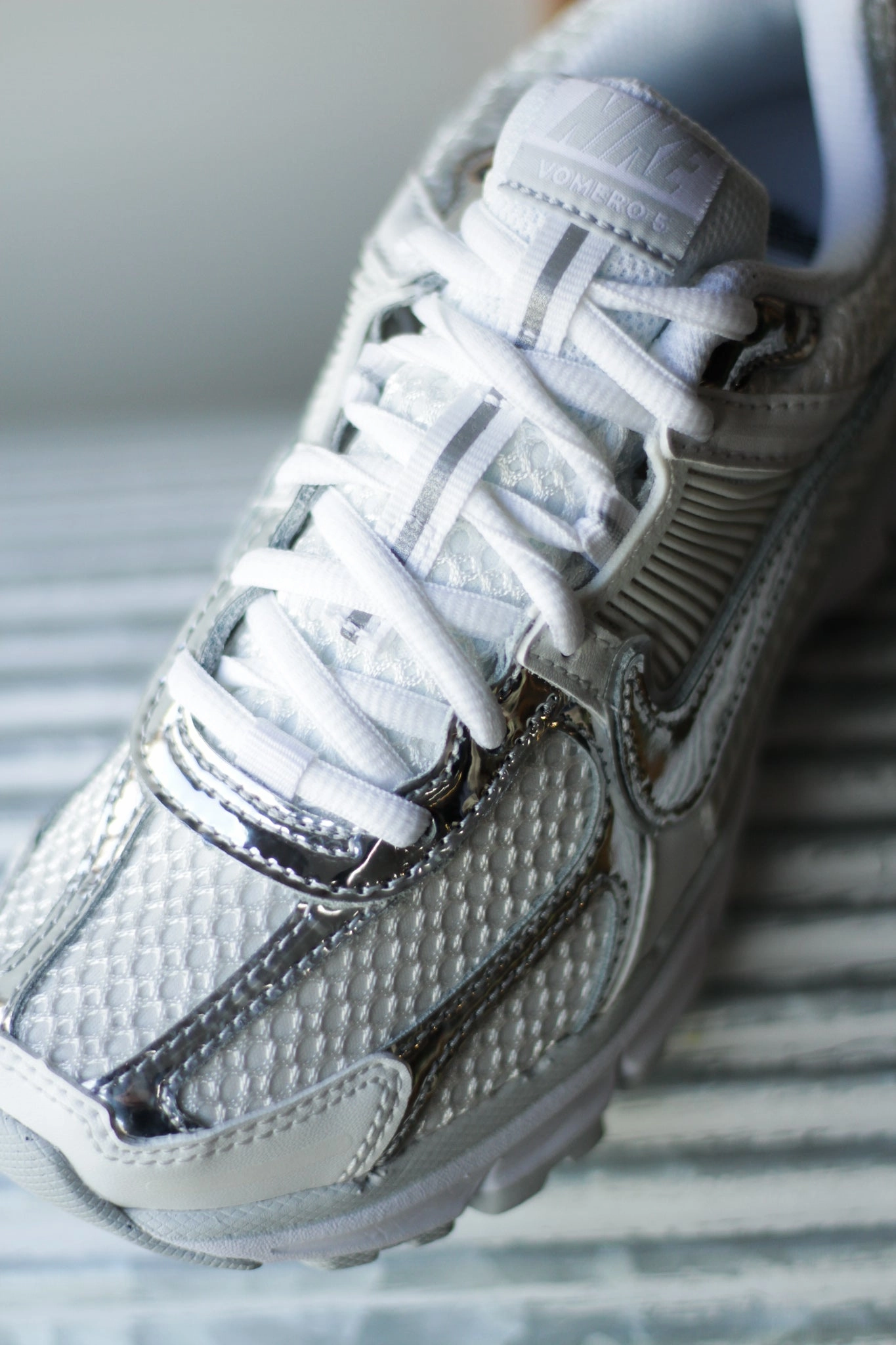W ZOOM VOMERO 5 WHITE/METALLIC SILVER