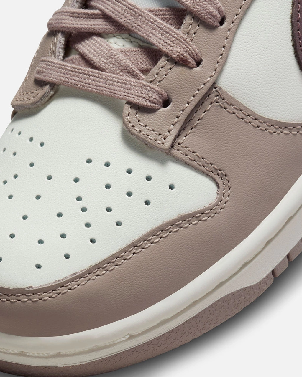 WMNS Dunk Low 'Diffused Taupe'