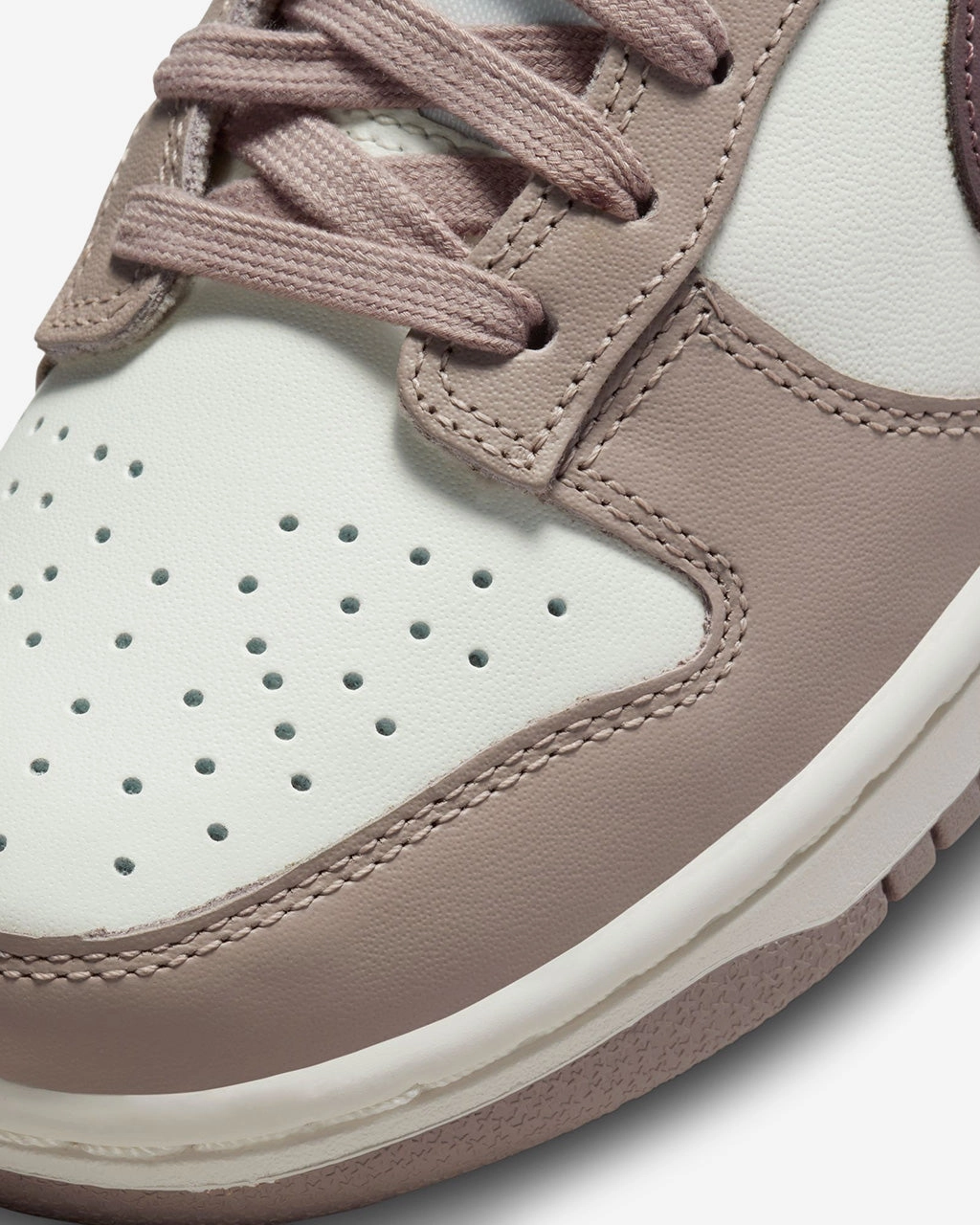 WMNS Dunk Low 'Diffused Taupe'
