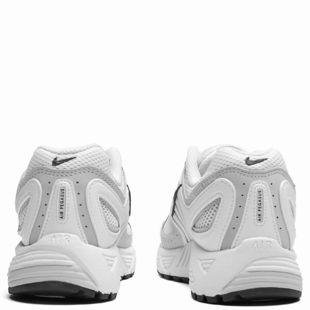 Women's Air Pegasus 2005 - Summit White/Photon Dust