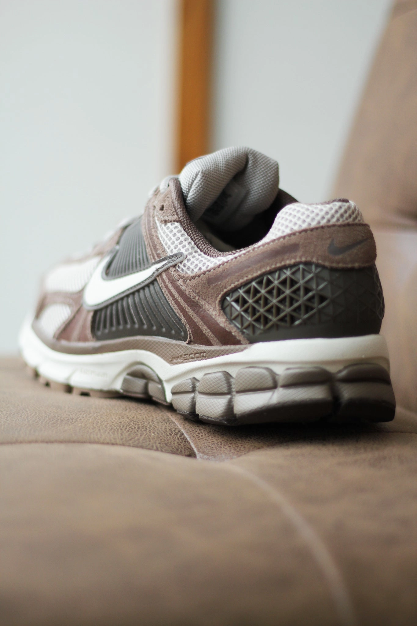 ZOOM VOMERO 5 COLLEGE GREY/SAIL
