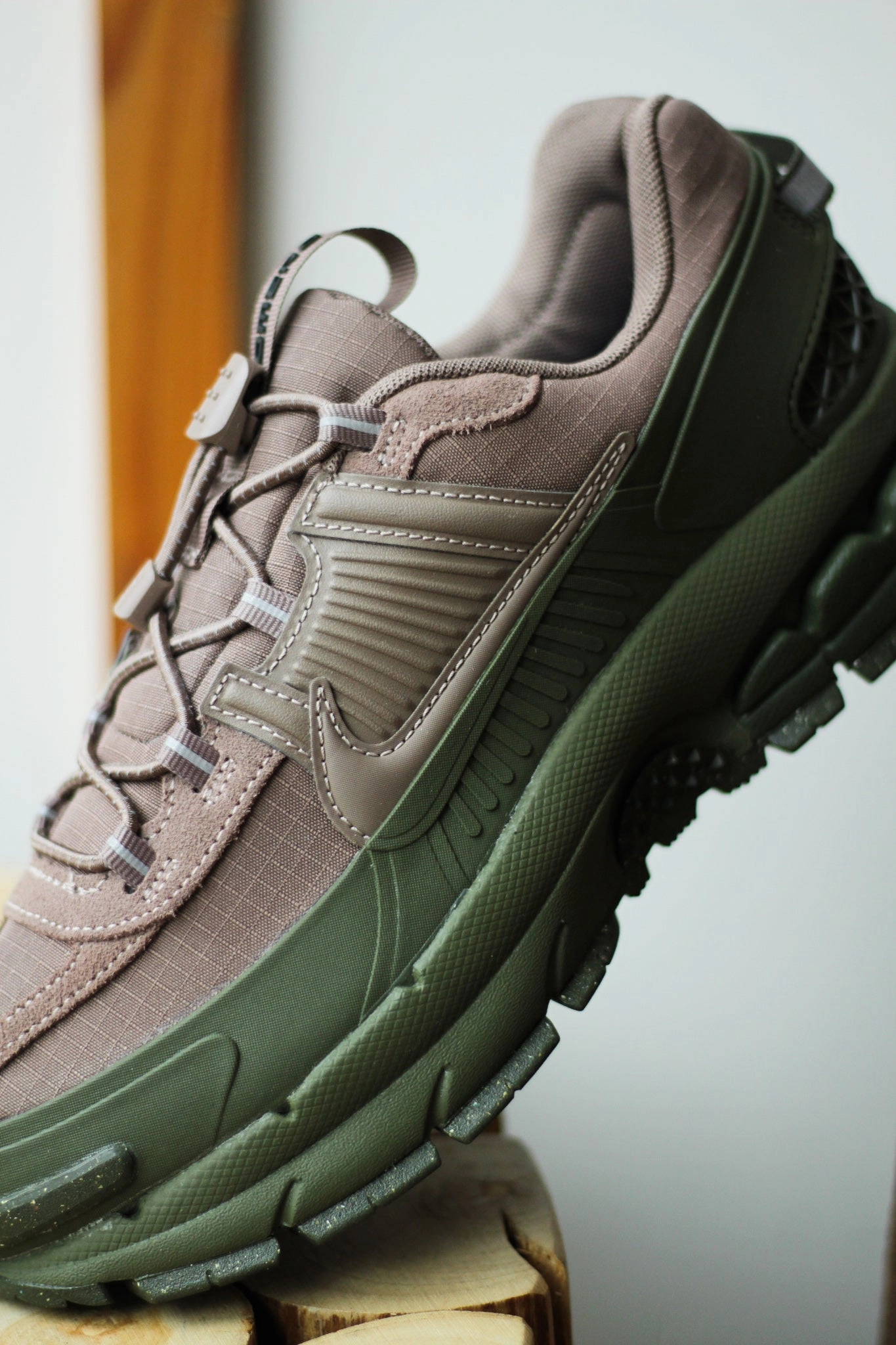 ZOOM VOMERO ROAM MINK BROWN