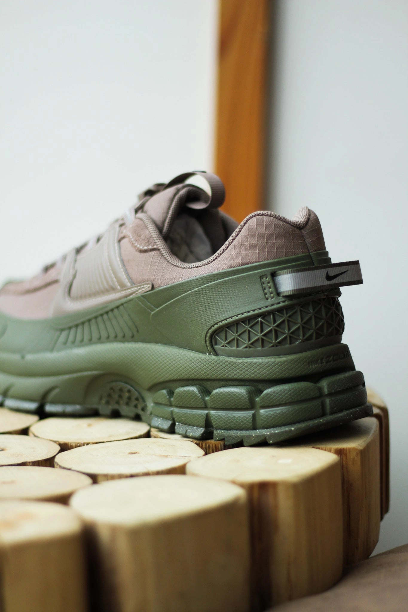 ZOOM VOMERO ROAM MINK BROWN