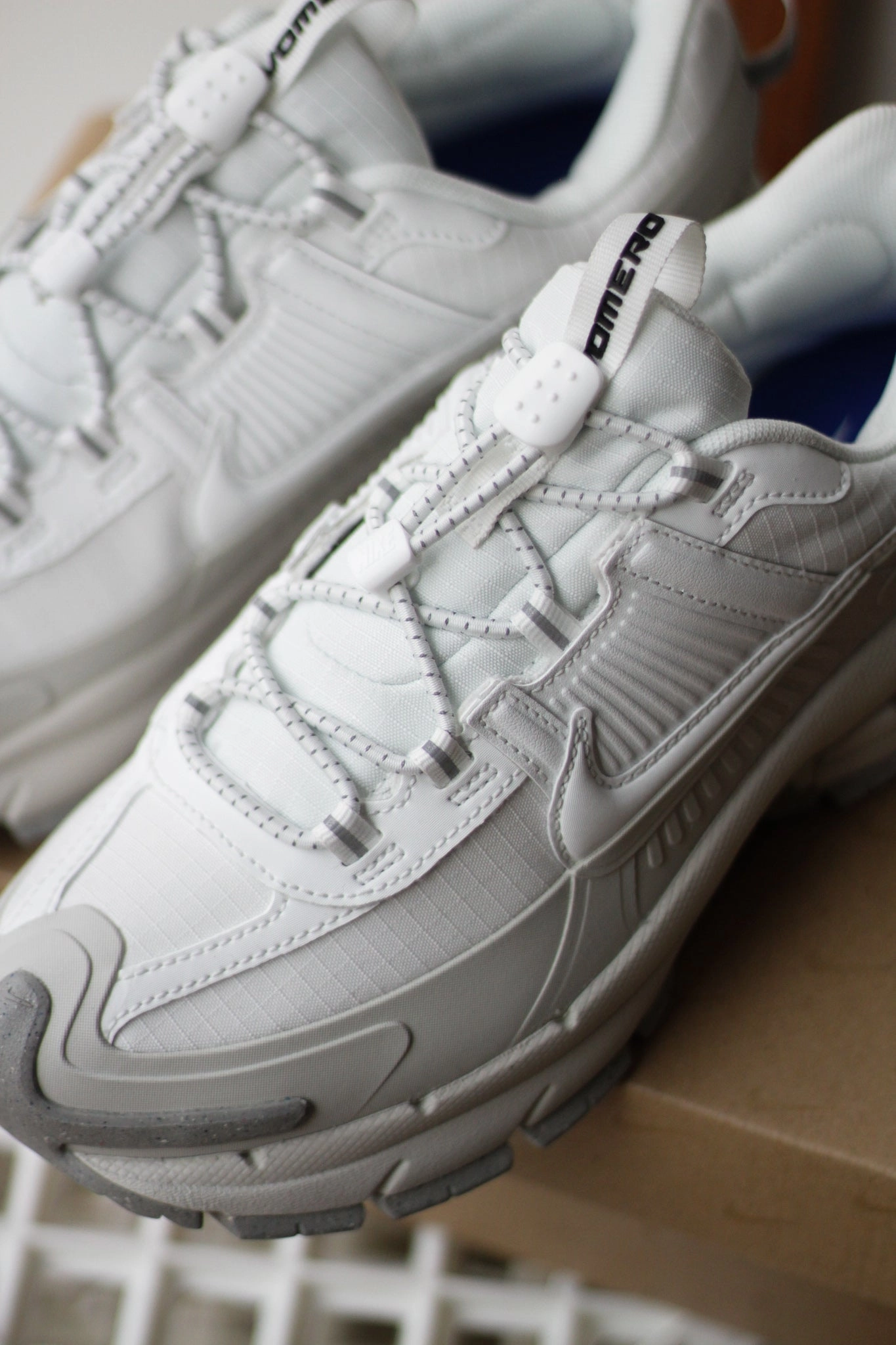 ZOOM VOMERO ROAM SUMMIT WHITE